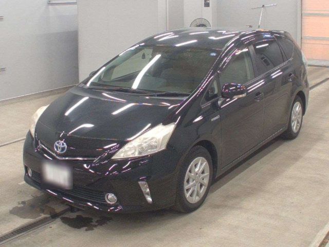 TOYOTA PRIUS — фото