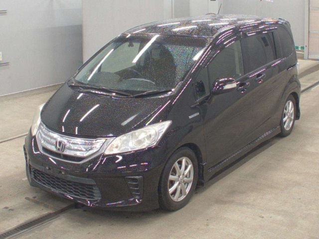 HONDA FREED — фото