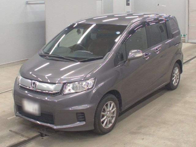 HONDA FREED — фото