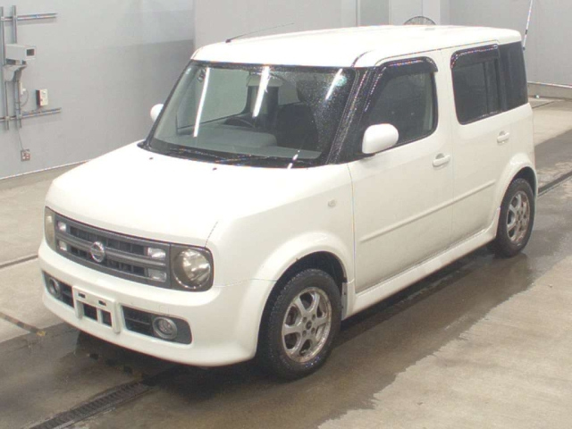 NISSAN CUBE — фото
