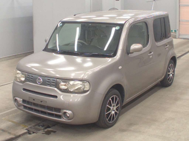 NISSAN CUBE — фото