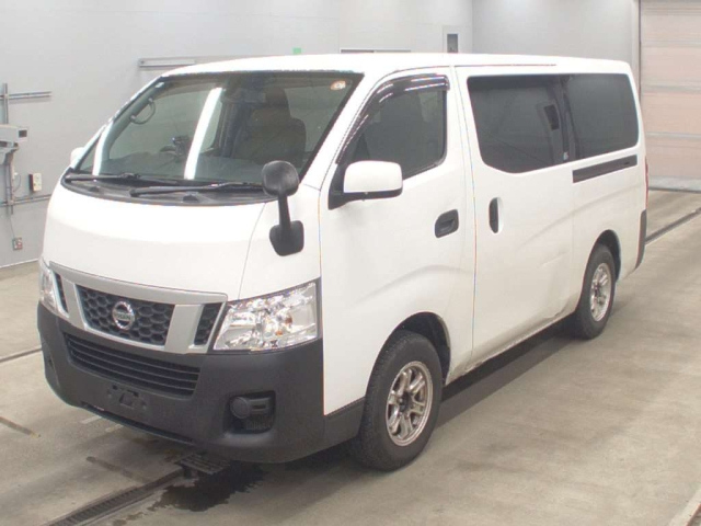 NISSAN CARAVAN — фото