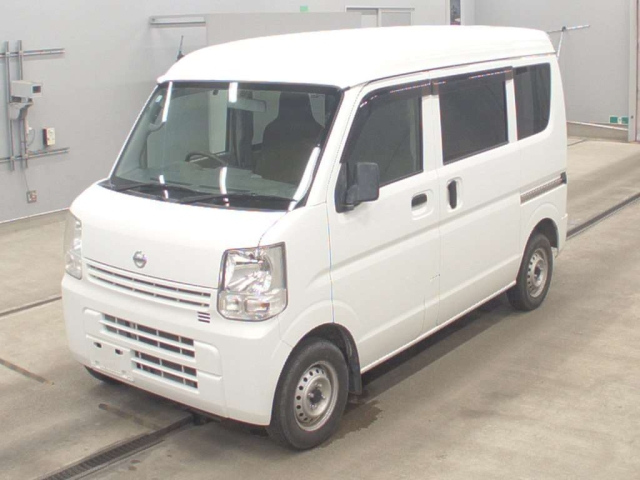 NISSAN CLIPPER — фото