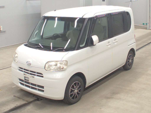 DAIHATSU TANTO — фото