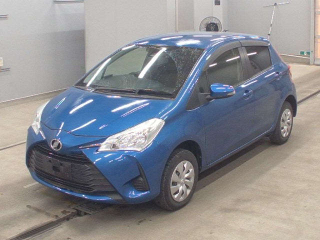 TOYOTA VITZ — фото