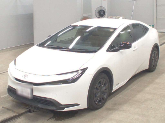 TOYOTA PRIUS — фото