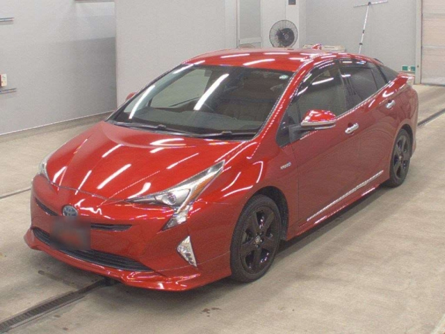 TOYOTA PRIUS — фото