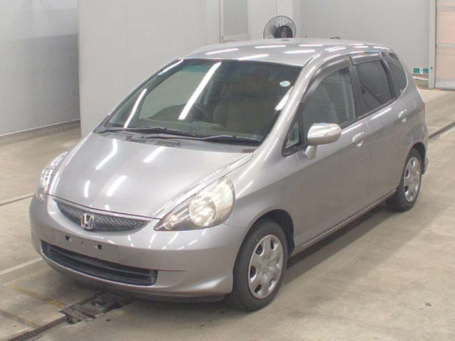 HONDA FIT — фото
