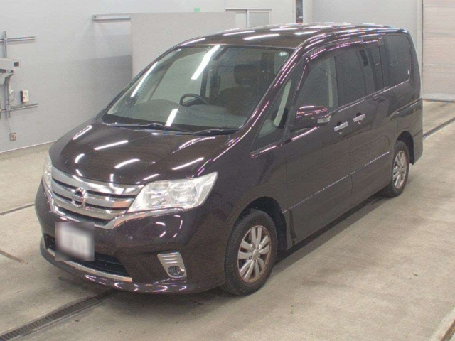 NISSAN SERENA — фото