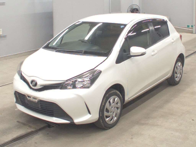 TOYOTA VITZ — фото