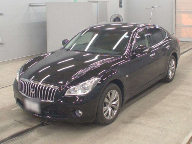 NISSAN FUGA