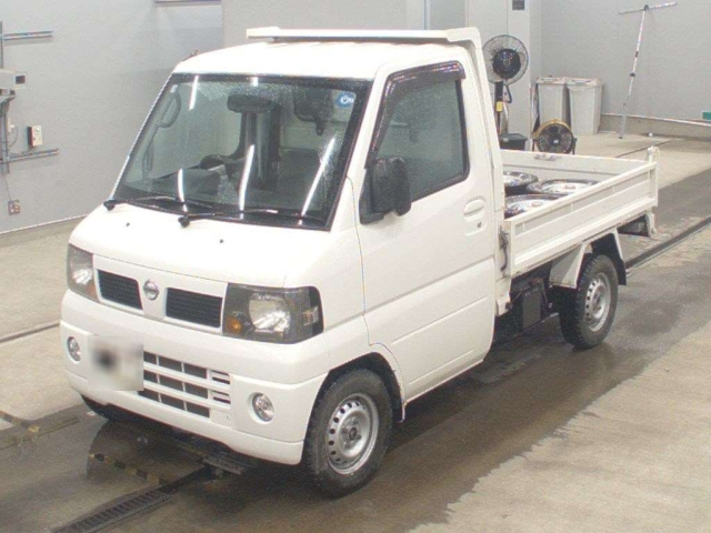 NISSAN CLIPPER — фото