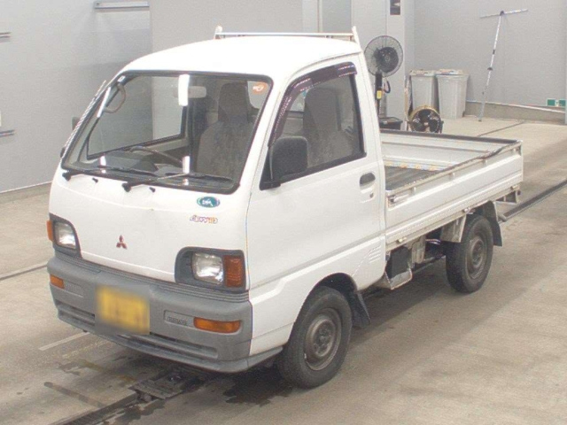 MITSUBISHI MINICAB — фото