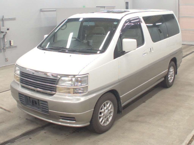 NISSAN ELGRAND — фото