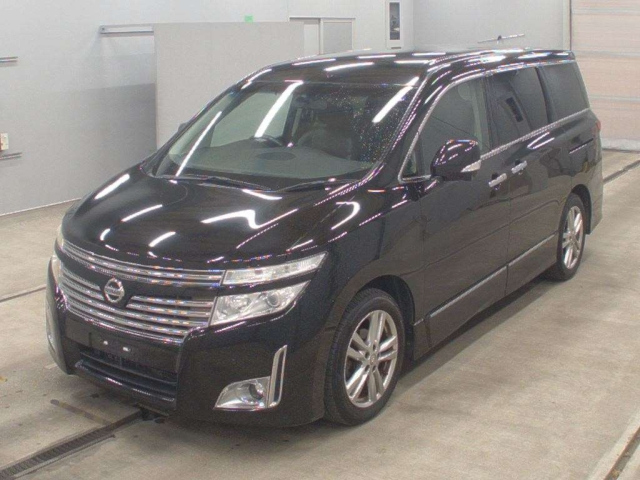 NISSAN ELGRAND — фото