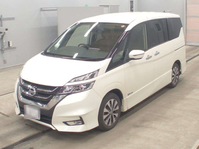 NISSAN SERENA — фото