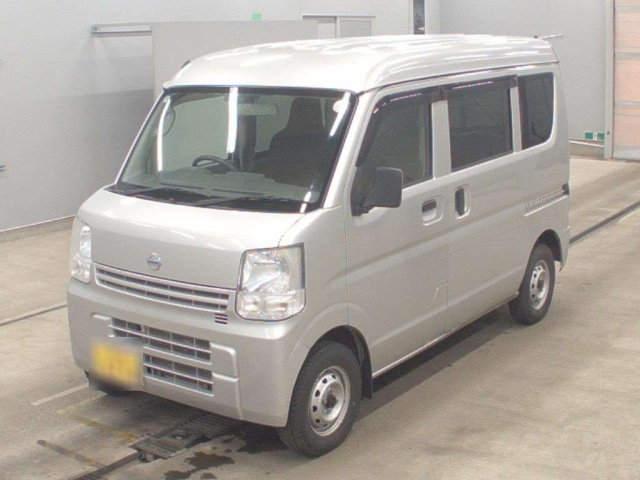 NISSAN CLIPPER — фото