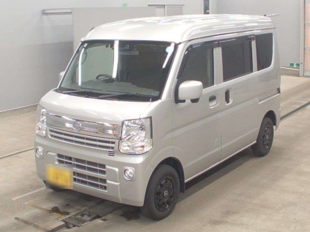 NISSAN CLIPPER — фото