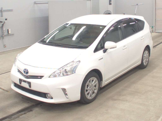 TOYOTA PRIUS — фото