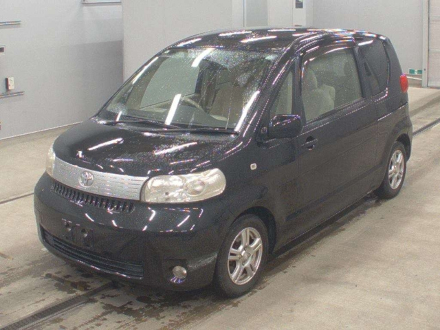 TOYOTA PORTE — фото
