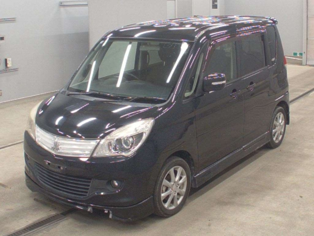 MITSUBISHI DELICA — фото
