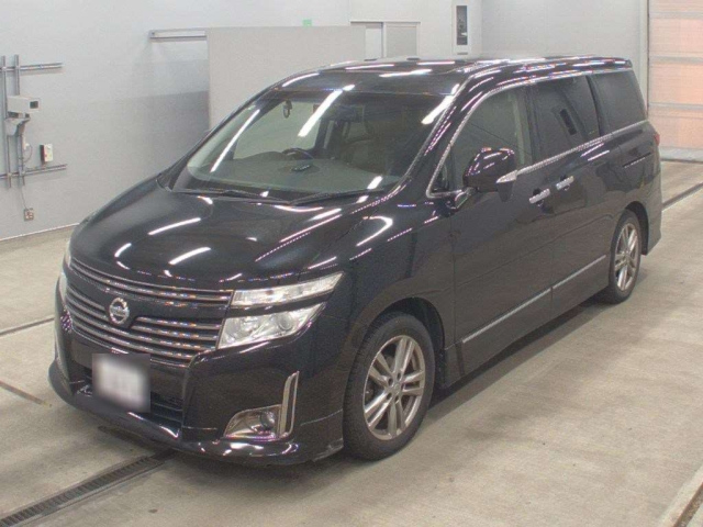 NISSAN ELGRAND — фото