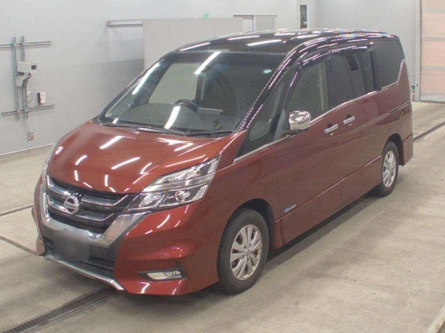 NISSAN SERENA — фото