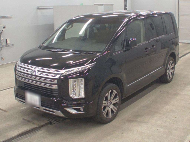 MITSUBISHI DELICA — фото