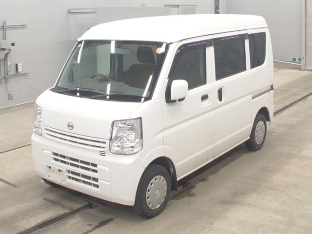 NISSAN CLIPPER — фото