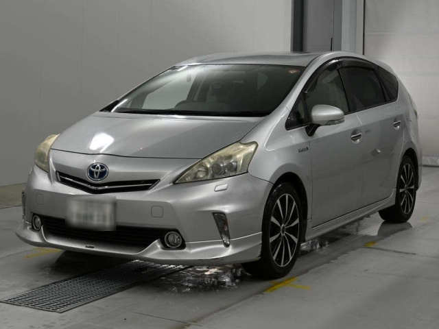 TOYOTA PRIUS — фото