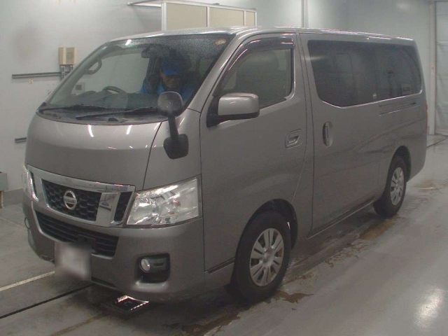 NISSAN CARAVAN — фото