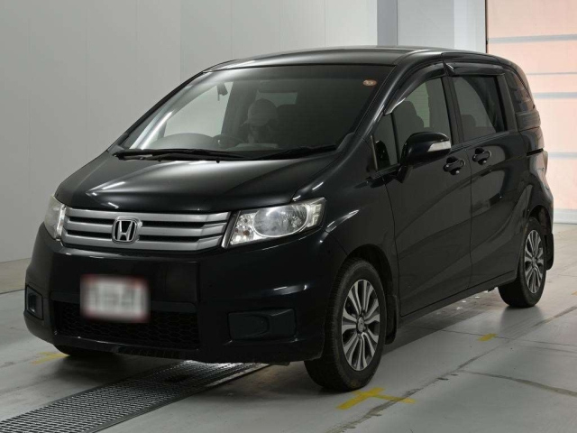 HONDA FREED — фото