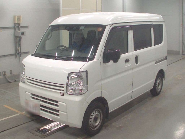 NISSAN CLIPPER — фото