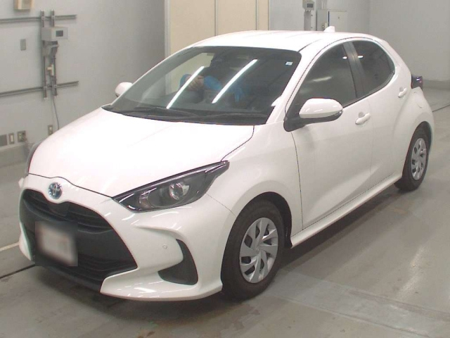 TOYOTA YARIS — фото
