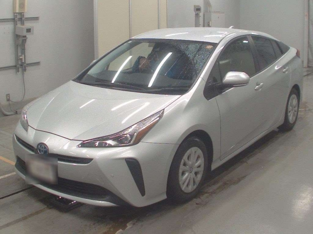 TOYOTA PRIUS — фото
