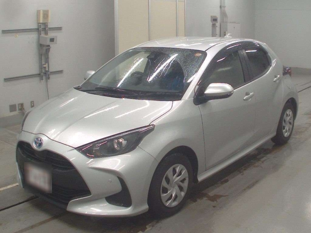 TOYOTA YARIS — фото