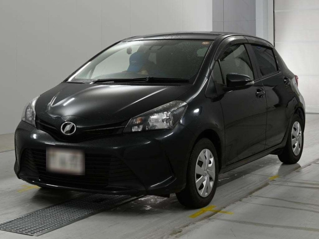 TOYOTA VITZ — фото