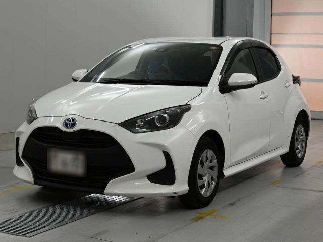 TOYOTA YARIS — фото