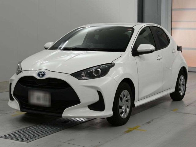 TOYOTA YARIS — фото