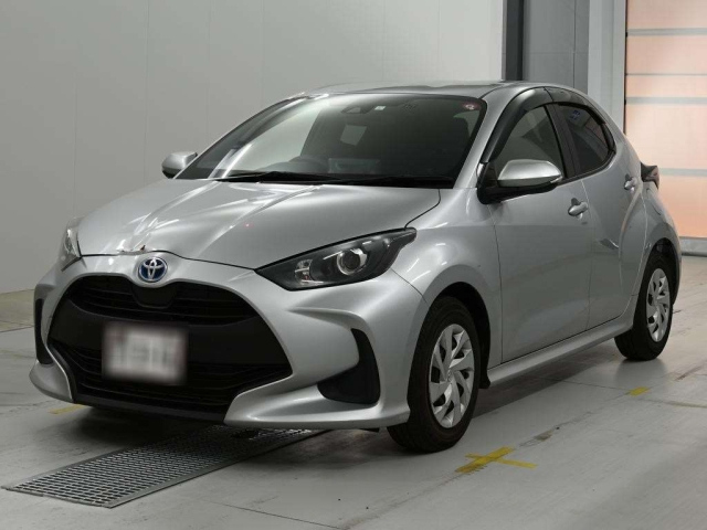 TOYOTA YARIS — фото