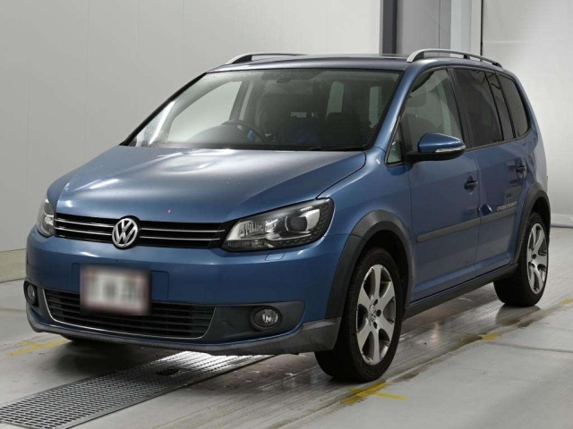 VOLKSWAGEN GOLF — фото