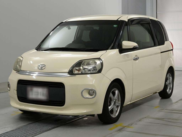 TOYOTA PORTE — фото