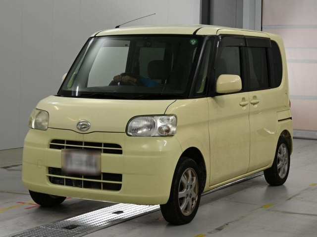 DAIHATSU TANTO — фото