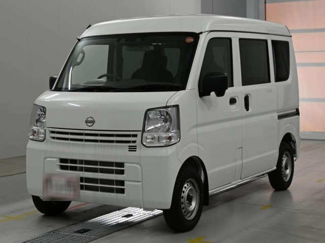 NISSAN CLIPPER — фото