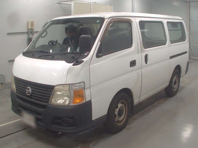 NISSAN CARAVAN — фото