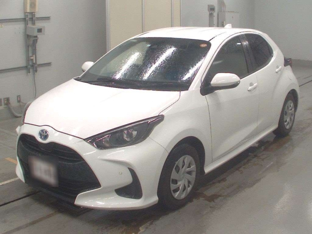 TOYOTA YARIS — фото
