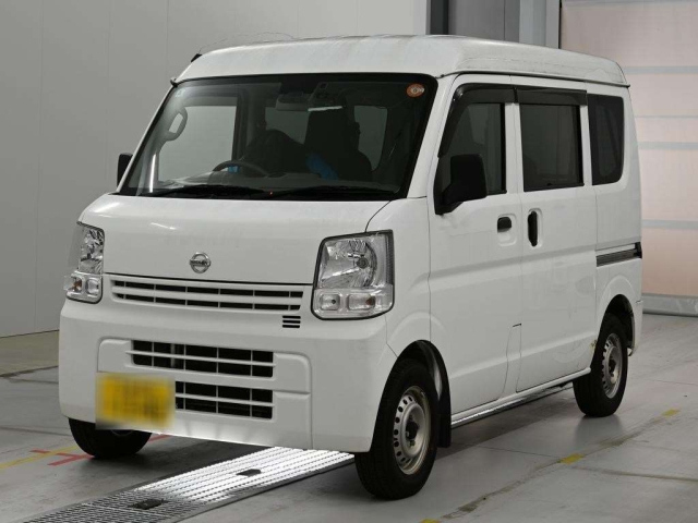 NISSAN CLIPPER — фото