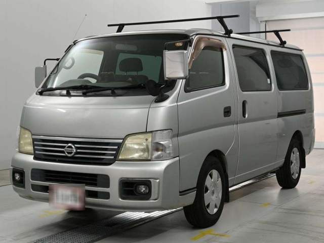 NISSAN CARAVAN — фото