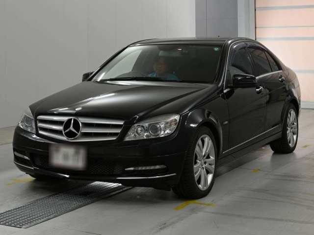 MERCEDES-BENZ C — фото