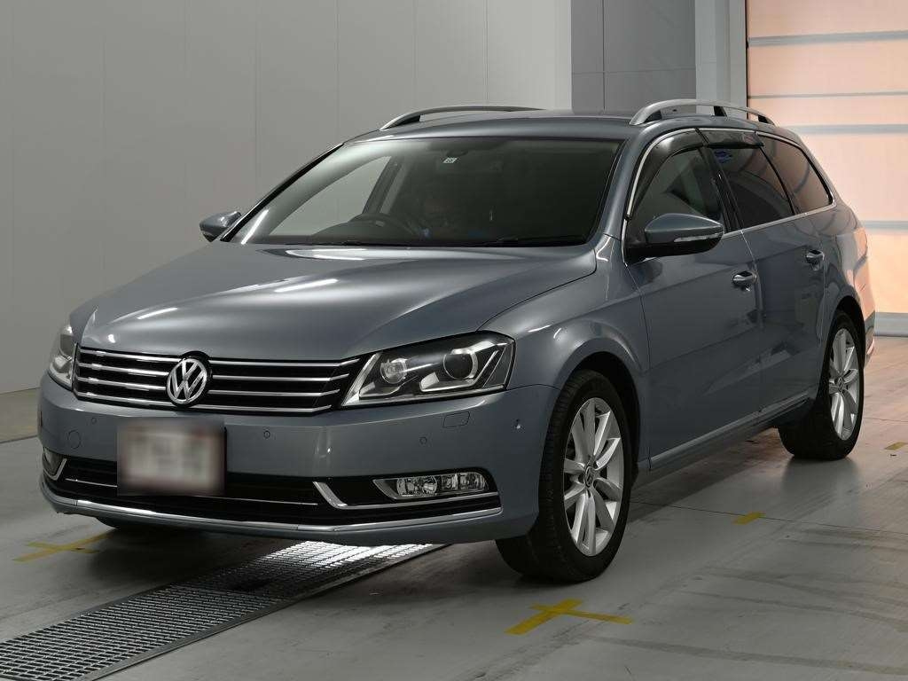 VOLKSWAGEN PASSAT — фото